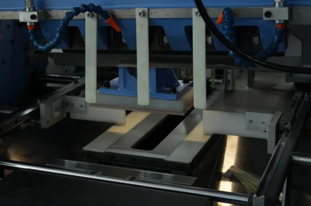HL-1100GSHB milling and roughing station for book spine
